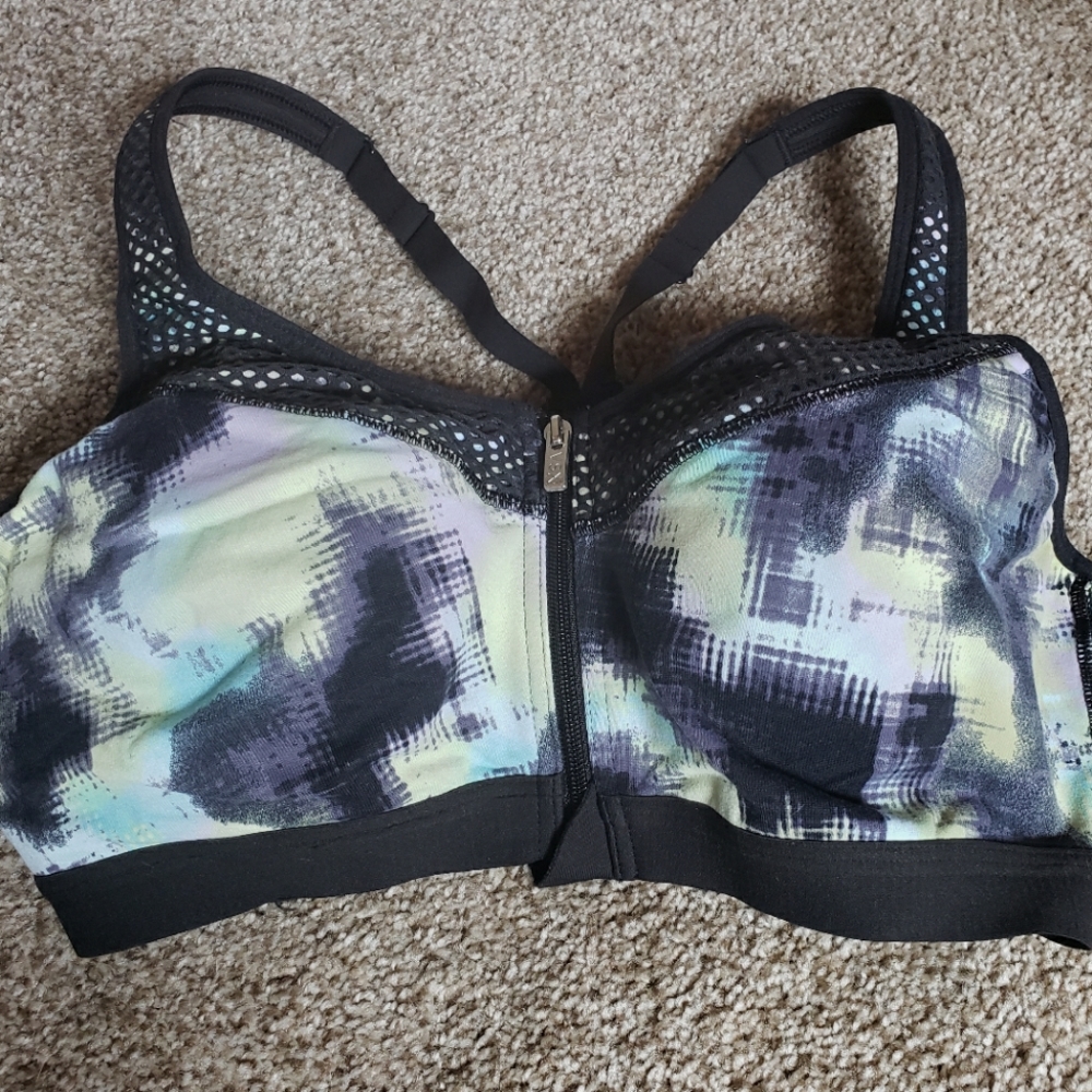 Victoria Secret Incredible Sports Bra 36B